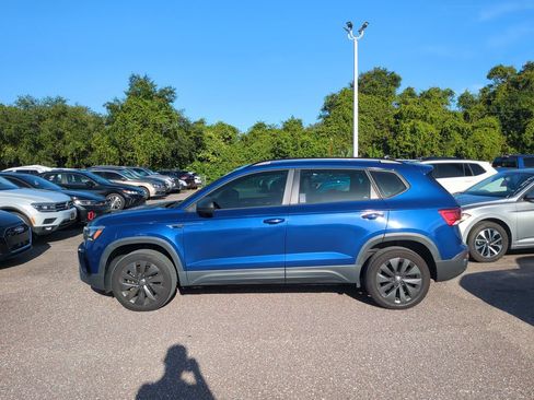 Certified 2022 Volkswagen Taos S FWD image 2