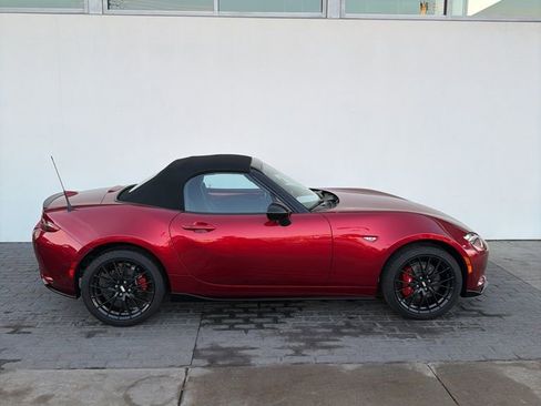 Certified 2024 MAZDA MX-5 Miata Club w/ Brembo/BBS Recaro Package image 4