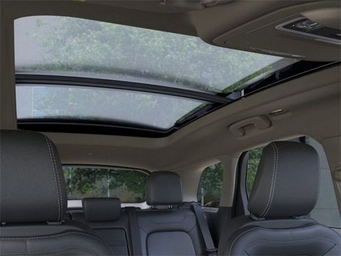 New 2024 Lincoln Corsair Grand Touring w/ Equipment Group 301A image 22