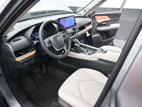 New 2026 Toyota Grand Highlander Limited image 4