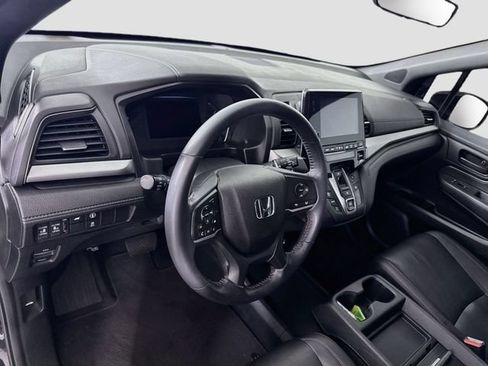 Used 2023 Honda Odyssey Sport image 9
