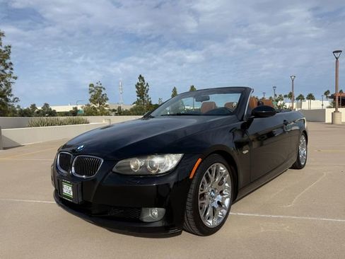 Used 2009 BMW 328i Convertible w/ Premium Pkg image 3