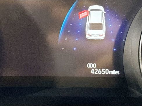 Used 2022 Toyota Camry SE w/ Cold Weather Package image 14