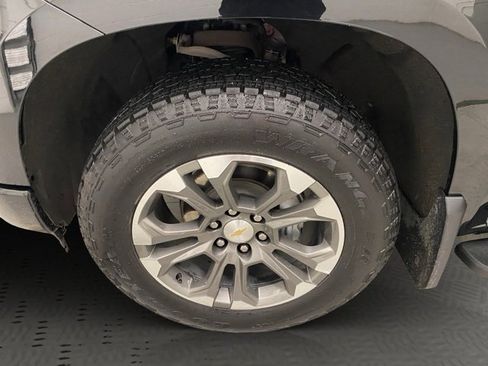 Used 2024 Chevrolet Silverado 1500 High Country w/ LPO, Dark Essentials Package image 28