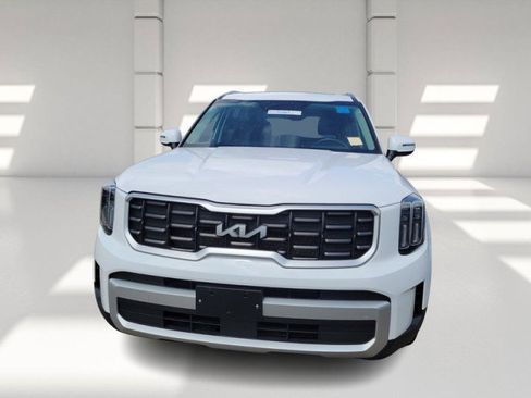 Used 2025 Kia Telluride S image 2
