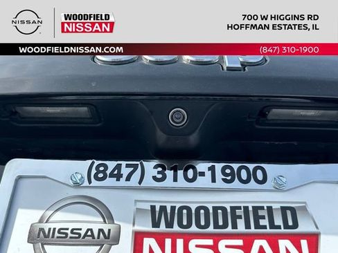 Used 2017 Jeep Compass Latitude w/ Popular Equipment Group image 18