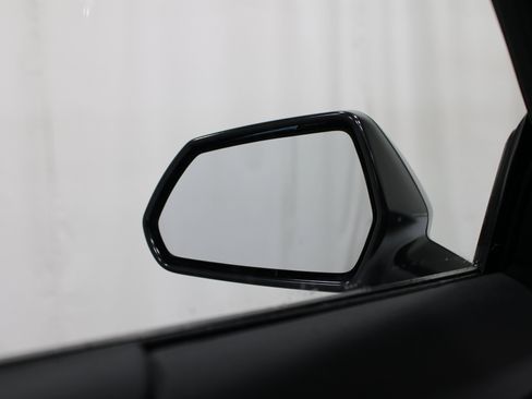 Used 2020 Chevrolet Camaro SS RWD image 11