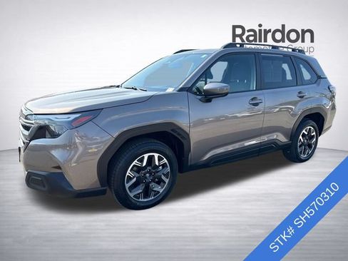 Used 2025 Subaru Forester Premium AWD/4WD image 3