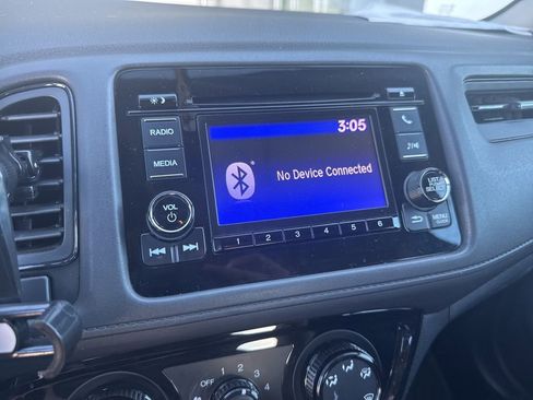 Used 2019 Honda HR-V LX image 6