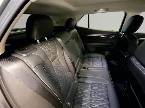 Used 2022 Buick Envision Avenir w/ Safety Package FWD image 26