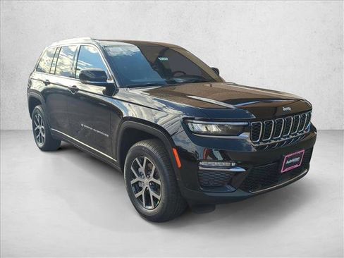 New 2025 Jeep Grand Cherokee Limited w/ Luxury Tech Group II image 7