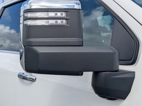 Used 2024 Chevrolet Silverado 2500 LTZ image 10