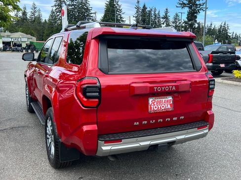 Certified 2025 Toyota 4Runner Limited w/ Tow Technology Package AWD/4WD image 9