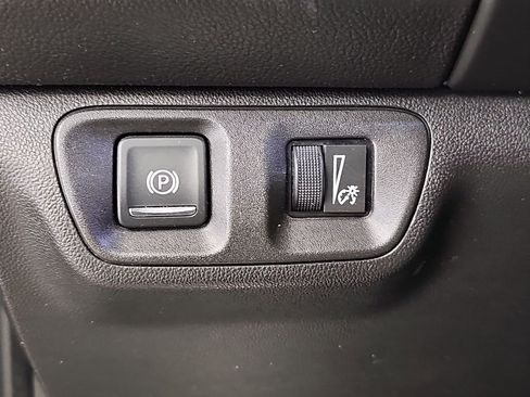 Used 2017 GMC Acadia SLE w/ Driver Alert Package I AWD/4WD image 28