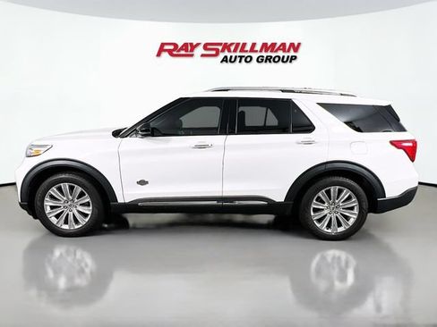 Used 2022 Ford Explorer King Ranch RWD image 4