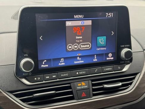 Used 2024 Nissan Altima 2.5 SV image 30