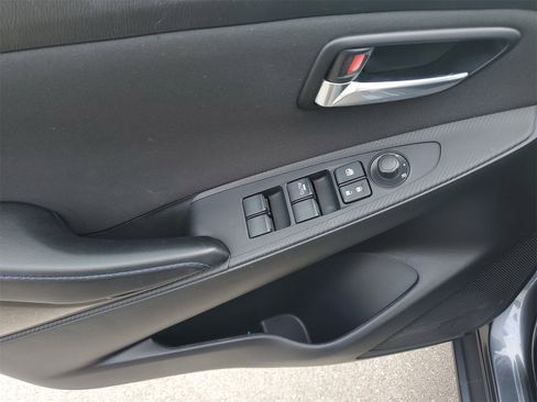 Used 2017 Toyota Yaris iA image 17