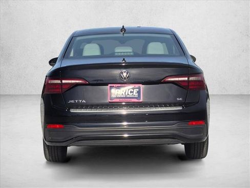 Used 2024 Volkswagen Jetta SE w/ Black Wheel Package image 7