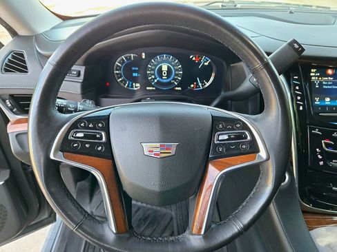 Used 2019 Cadillac Escalade Premium Luxury image 13