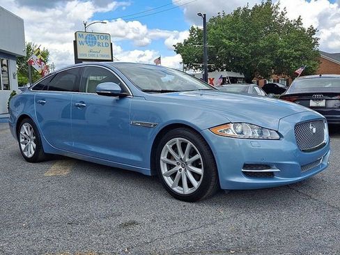 Used 2011 Jaguar XJ image 2