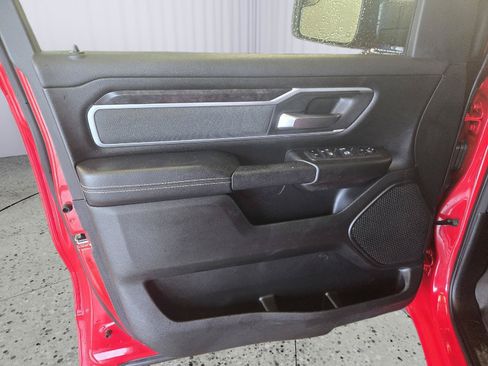 Used 2022 RAM 1500 Big Horn AWD/4WD image 9