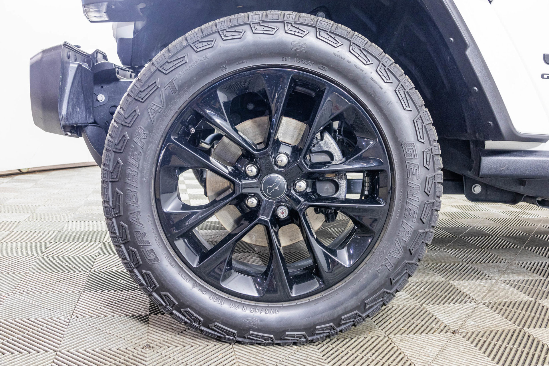 Used 2025 Jeep Gladiator Sport AWD/4WD image 47