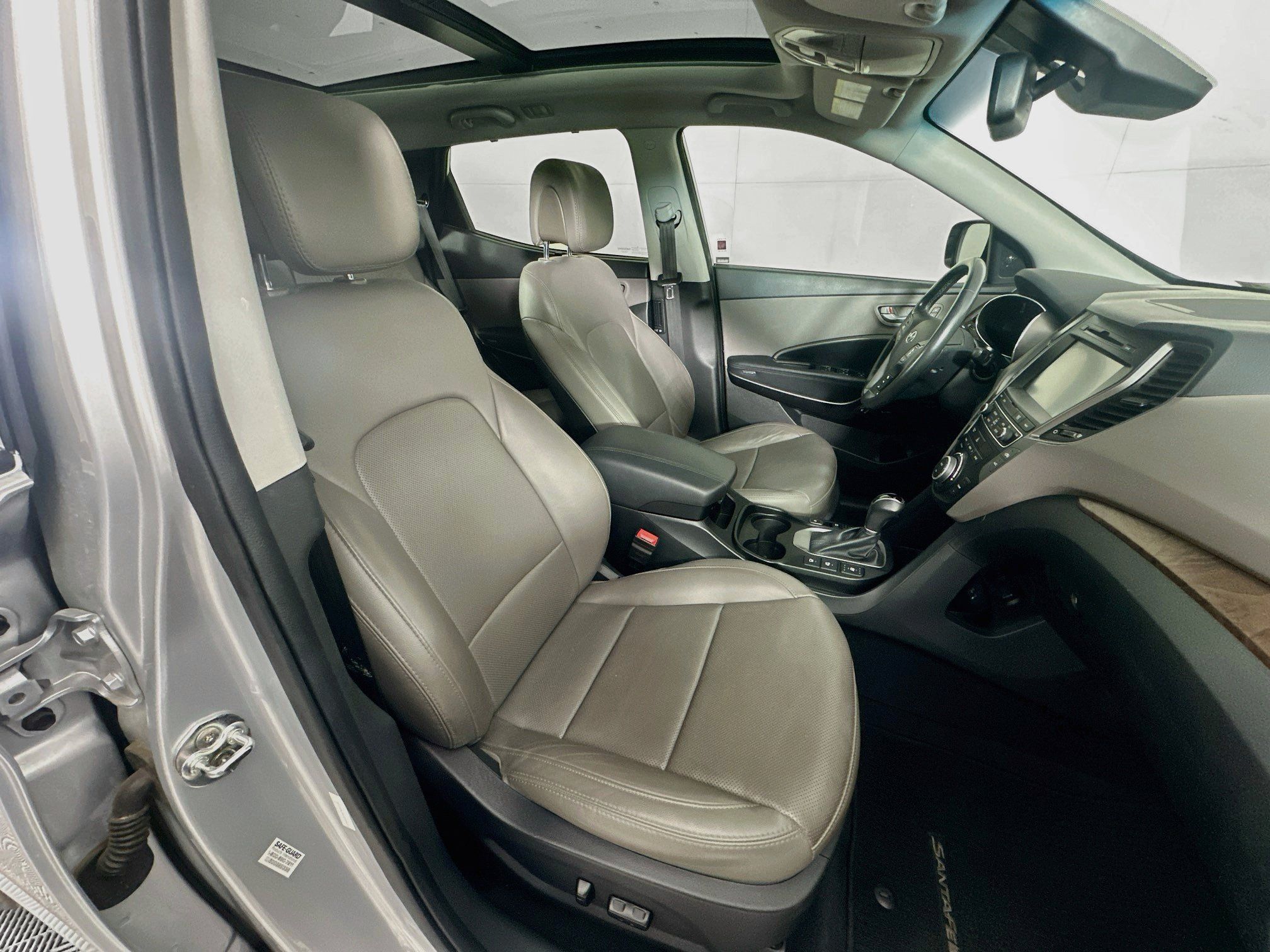Used 2018 Hyundai Santa Fe Sport w/ 2.0T Ultimate Tech Package 05 FWD image 32
