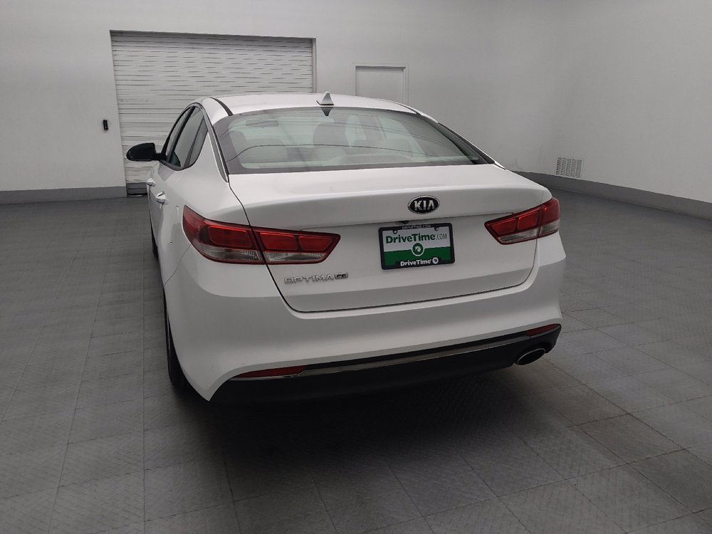 Used 2017 Kia Optima LX FWD image 6
