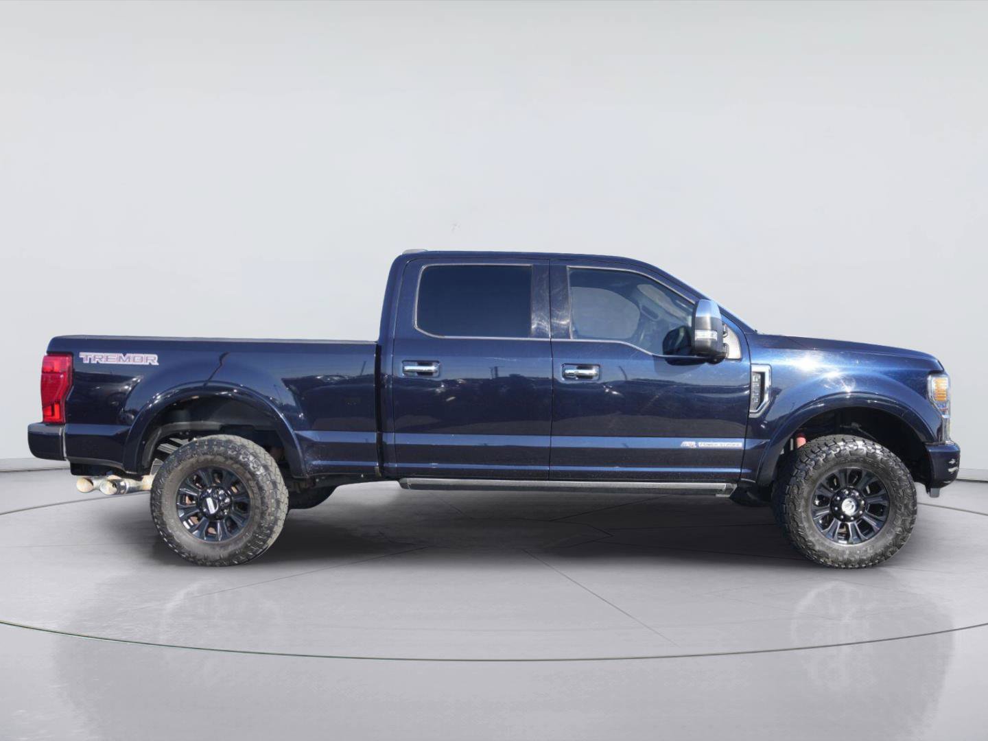 Used 2021 Ford F250 Platinum w/ Tremor Off-Road Package AWD/4WD image 5
