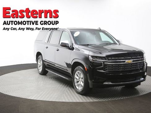 Used 2024 Chevrolet Suburban Premier RWD image 55