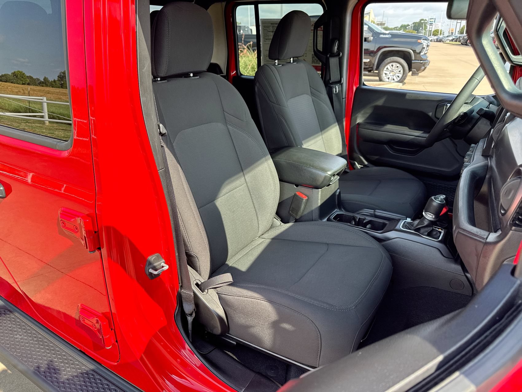 Used 2023 Jeep Gladiator Sport AWD/4WD image 22