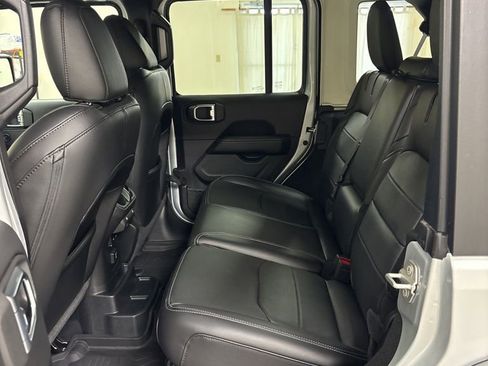 Used 2023 Jeep Wrangler Unlimited Sahara w/ Cold Weather Group image 25