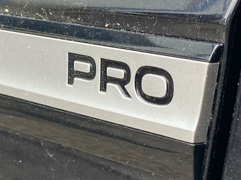 Certified 2025 Volkswagen ID.4 Pro RWD image 3