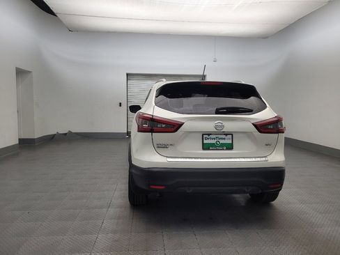 Used 2022 Nissan Rogue Sport SV image 6