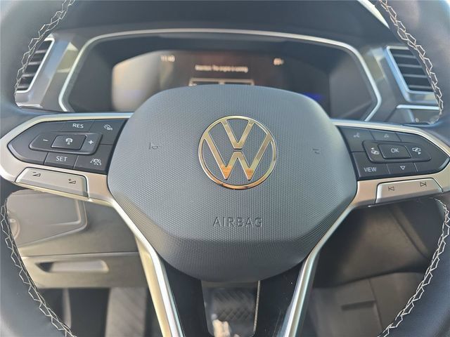 Used 2024 Volkswagen Tiguan SE FWD image 21