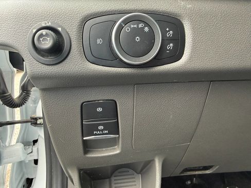 Used 2024 Ford Transit 350 XLT image 30