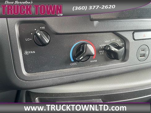 Used 2022 Ford E-450 and Econoline 450 Super Duty w/ Motorhome Prep Package RWD image 30