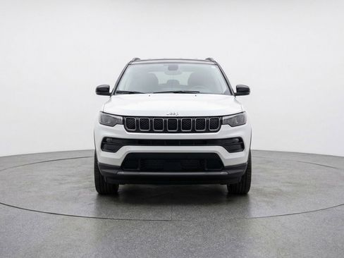 Used 2025 Jeep Compass Limited image 2