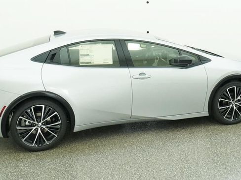 New 2026 Toyota Prius XLE FWD image 10
