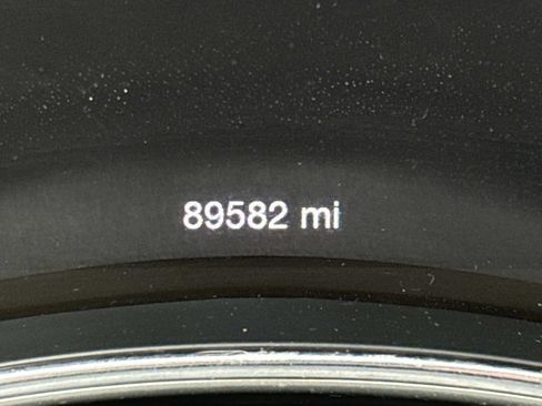 Used 2020 Jeep Grand Cherokee Limited AWD/4WD image 25