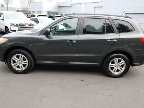 Used 2011 Hyundai Santa Fe GLS image 7