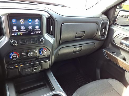 Used 2020 Chevrolet Silverado 1500 LT Trail Boss AWD/4WD image 4