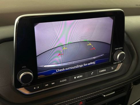 Used 2023 Nissan Rogue SV FWD image 24