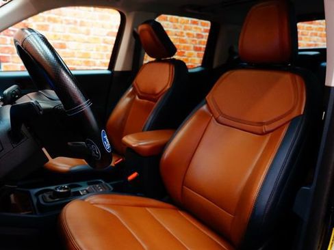 Used 2022 Ford Maverick Lariat w/ Lariat Luxury Package FWD image 13