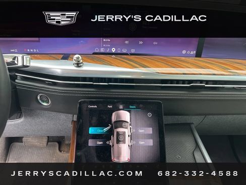 Used 2025 Cadillac Escalade Sport Platinum AWD/4WD image 13