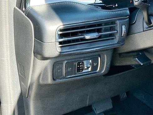 Used 2021 Lincoln Corsair AWD image 10