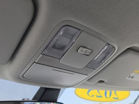 Certified 2025 Kia Soul LX w/ LX Technology Package FWD image 27