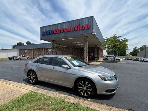 Used 2014 Chrysler 200 Touring w/ 200 S Group FWD image 1