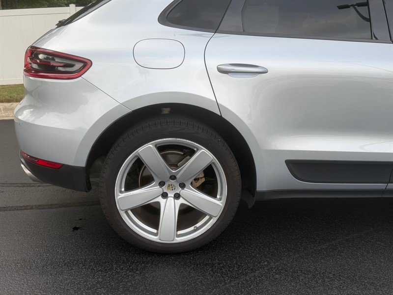 Used 2016 Porsche Macan S AWD/4WD image 32