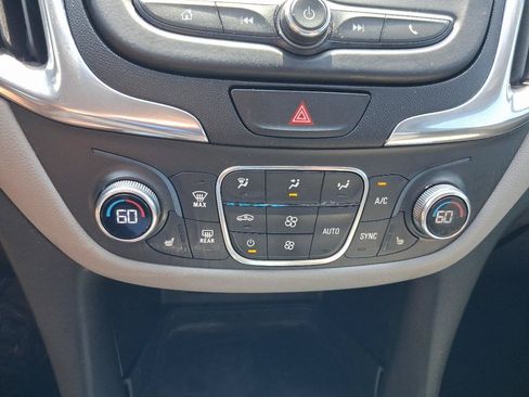 Used 2019 Chevrolet Equinox LT FWD image 19